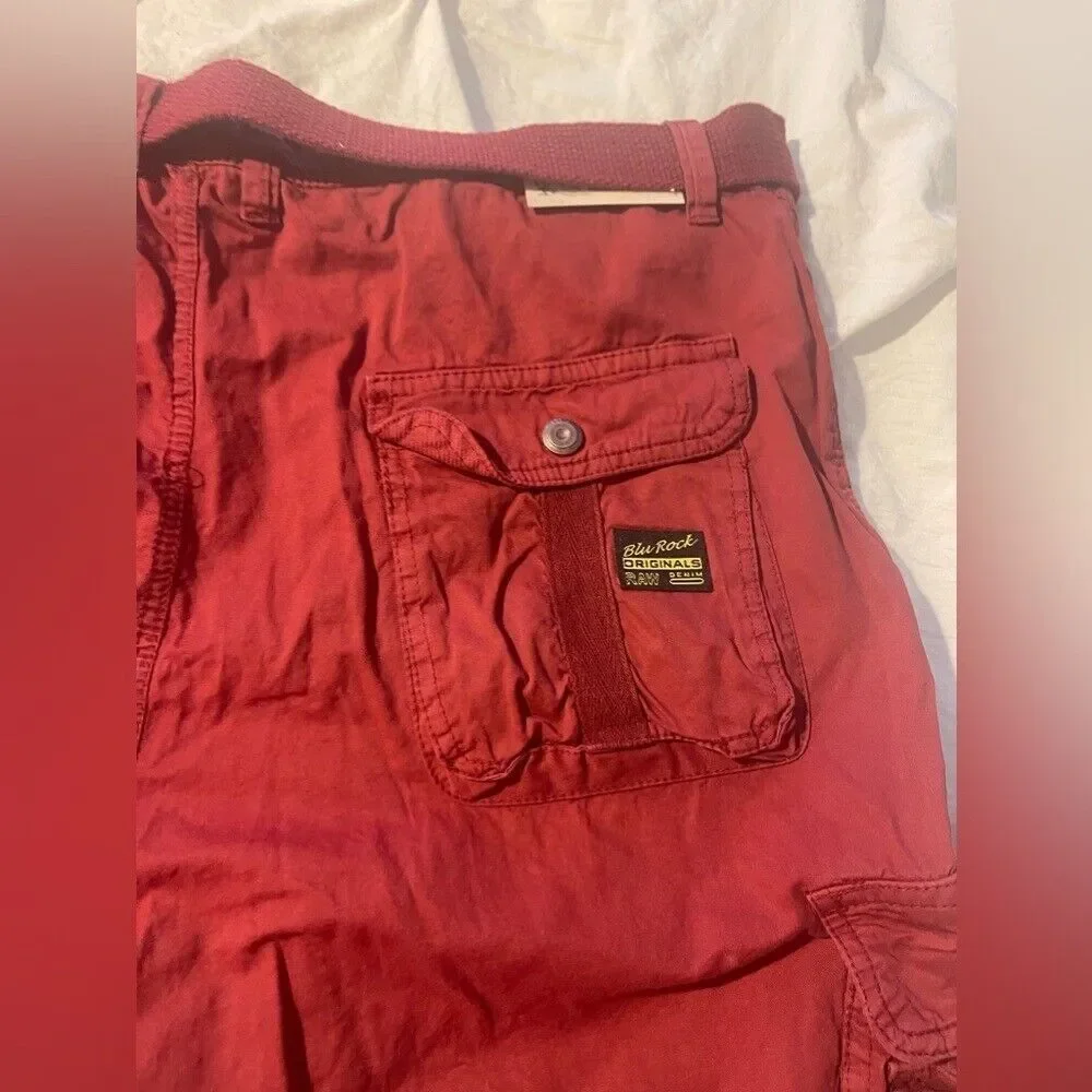 Brand new burgundy cargo shorts size‎ 36 with belt